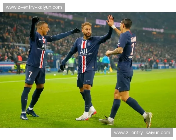 巨龙之吼对抗铁血战车：当波尔图遇上拜仁，这场宿命之战谁能主宰欧洲之巅？